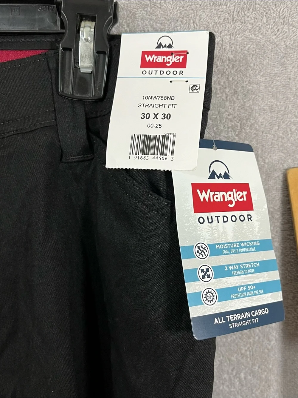 Wrangler All Terrain Cargo Pants Mens 30x30 Black Utility Zip Pockets NWT